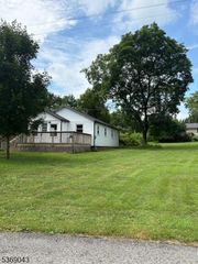 191 River Rd, Raritan Twp., NJ 08822