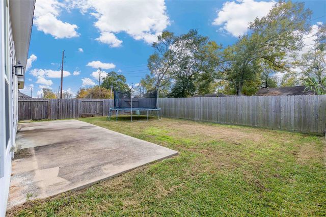 455 Beach Rose Crossing, Crosby, TX 77532