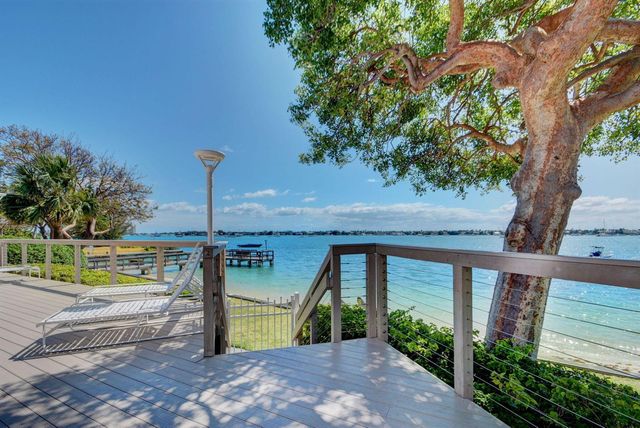 5600 N FLAGLER Drive 207, West Palm Beach, FL 33407