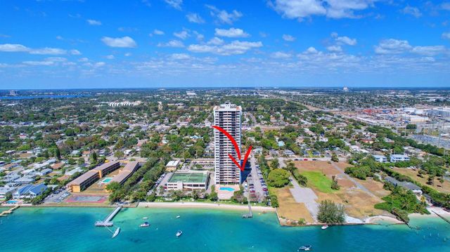 5600 N FLAGLER Drive 207, West Palm Beach, FL 33407