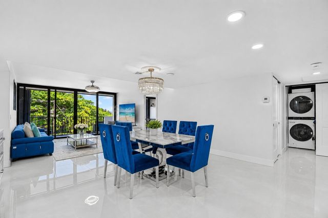 5600 N FLAGLER Drive 207, West Palm Beach, FL 33407