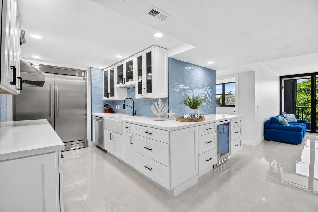 5600 N FLAGLER Drive 207, West Palm Beach, FL 33407