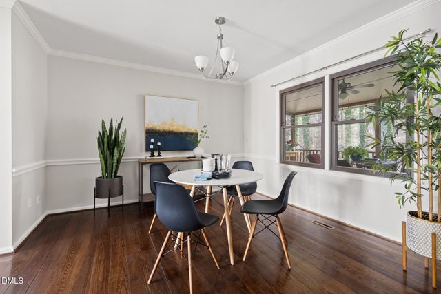 10 Lark Circle, Chapel Hill, NC 27517