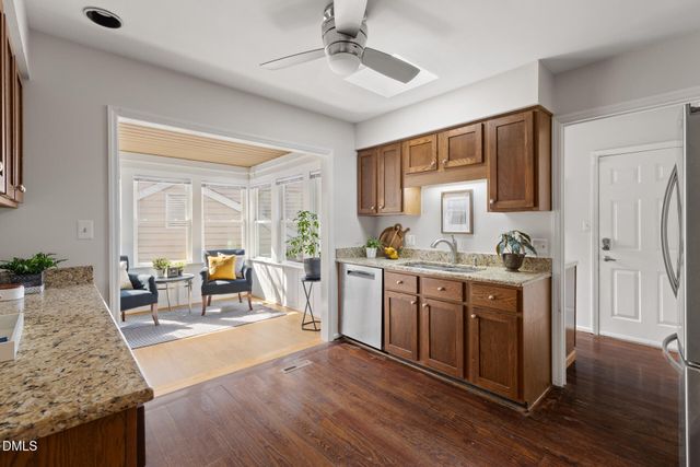 10 Lark Circle, Chapel Hill, NC 27517