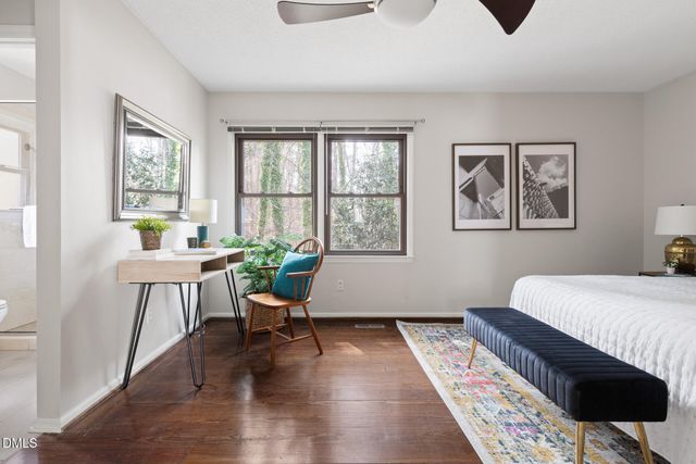 10 Lark Circle, Chapel Hill, NC 27517