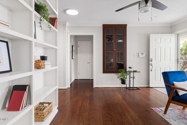 10 Lark Circle, Chapel Hill, NC 27517