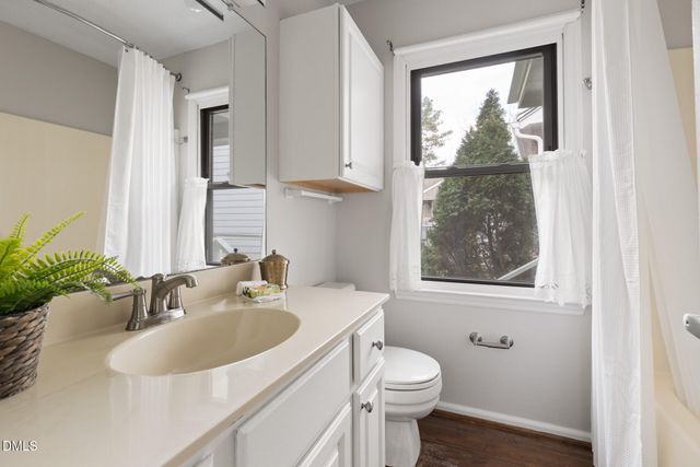 10 Lark Circle, Chapel Hill, NC 27517