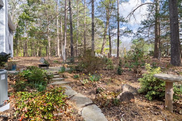 10 Lark Circle, Chapel Hill, NC 27517