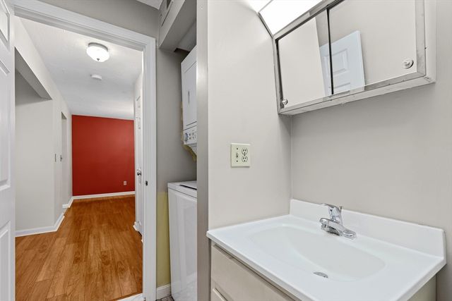 9 Pleasant Park Ave 2I, Barnstable, MA 02601