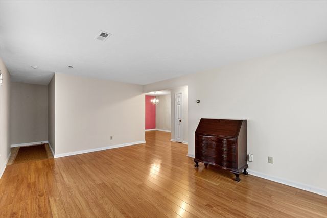 9 Pleasant Park Ave 2I, Barnstable, MA 02601
