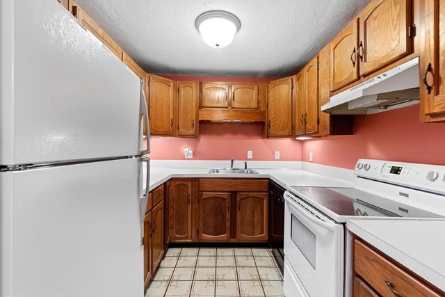 9 Pleasant Park Ave 2I, Barnstable, MA 02601