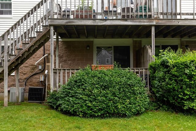 9 Pleasant Park Ave 2I, Barnstable, MA 02601