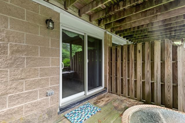 9 Pleasant Park Ave 2I, Barnstable, MA 02601