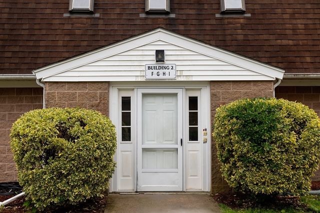 9 Pleasant Park Ave 2I, Barnstable, MA 02601