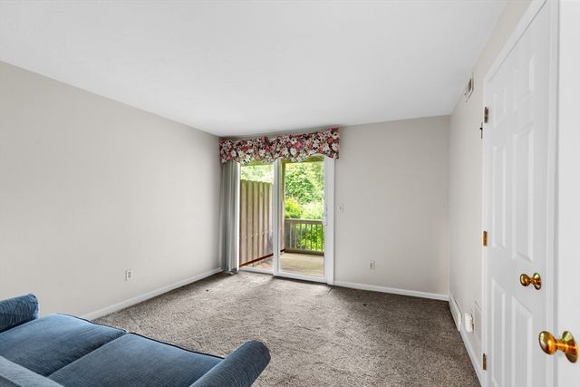 9 Pleasant Park Ave 2I, Barnstable, MA 02601