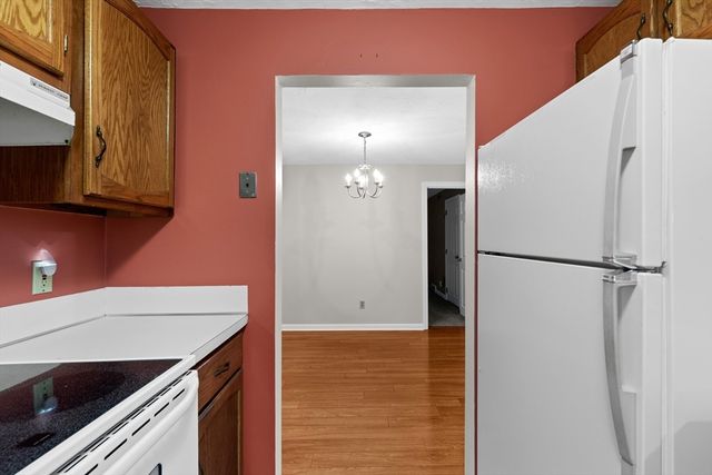 9 Pleasant Park Ave 2I, Barnstable, MA 02601