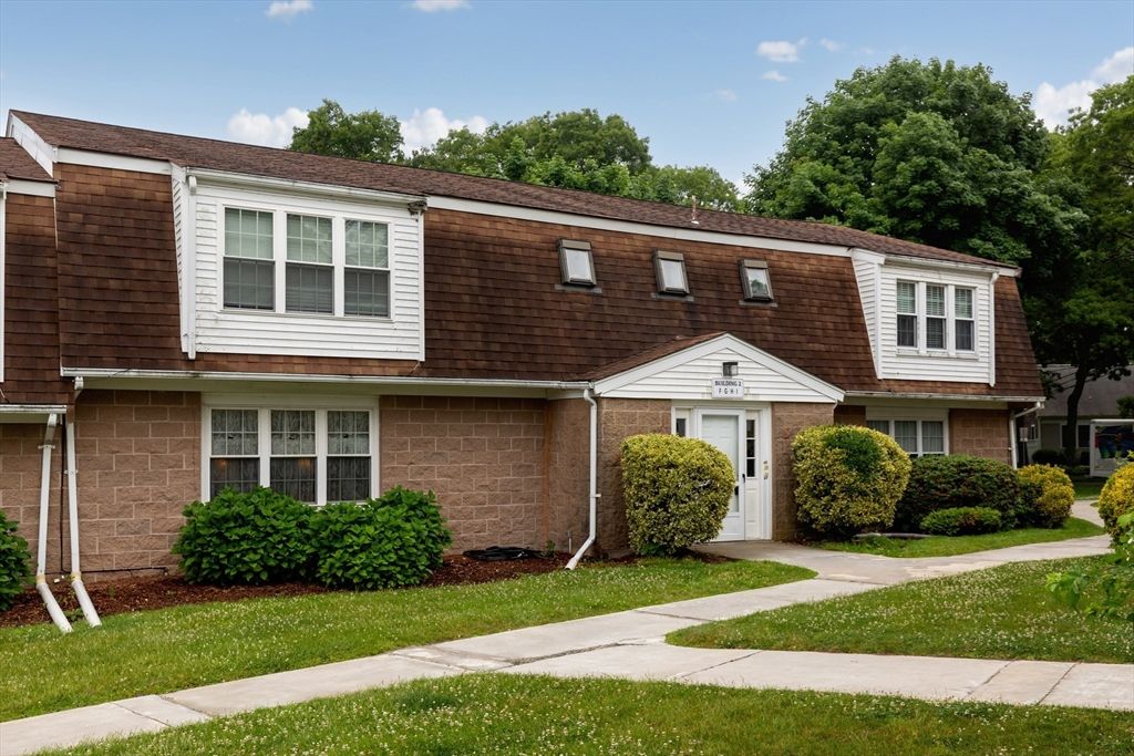 9 Pleasant Park Ave 2I, Barnstable, MA 02601
