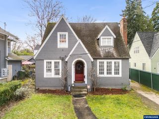 1564 Center St NE, Salem, OR 97301