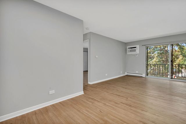 909 Plainfield Road 10, Darien, IL 60561