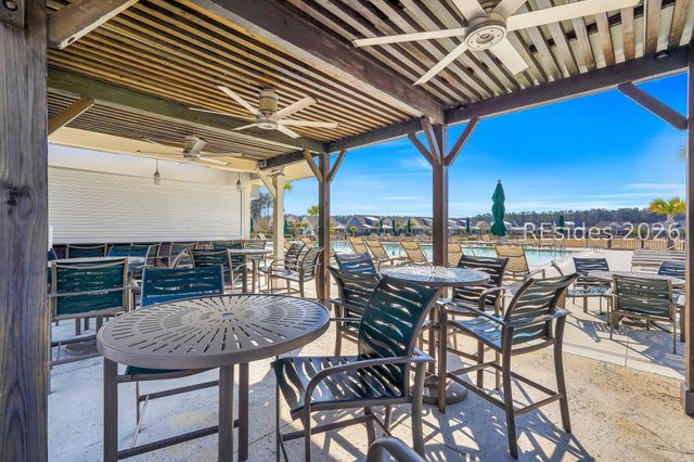 306 Castaway Dr, Bluffton, SC 29910