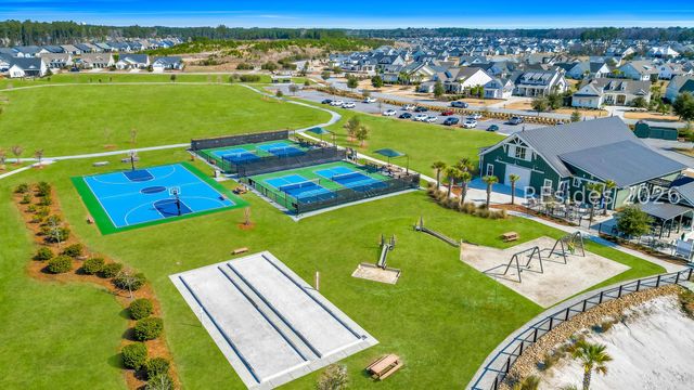 306 Castaway Dr, Bluffton, SC 29910