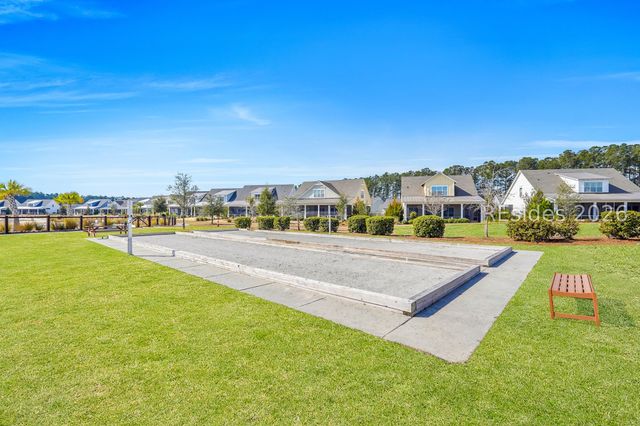 306 Castaway Dr, Bluffton, SC 29910
