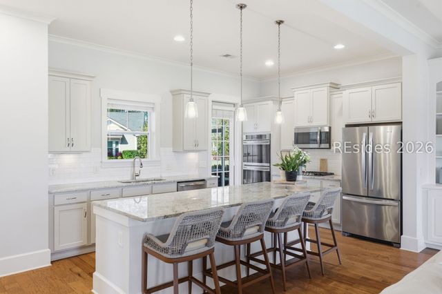 306 Castaway Dr, Bluffton, SC 29910