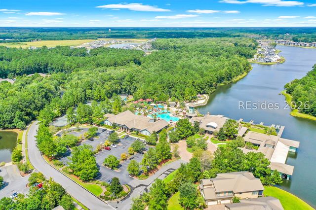 306 Castaway Dr, Bluffton, SC 29910