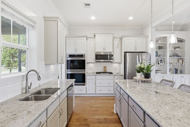 306 Castaway Dr, Bluffton, SC 29910