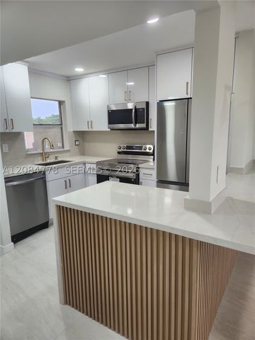 2781 N Pine Island Rd, Sunrise, FL 33322