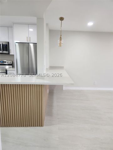 2781 N Pine Island Rd, Sunrise, FL 33322