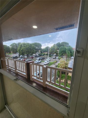 2781 N Pine Island Rd, Sunrise, FL 33322