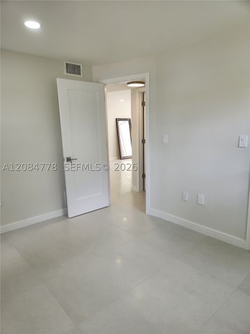 2781 N Pine Island Rd, Sunrise, FL 33322