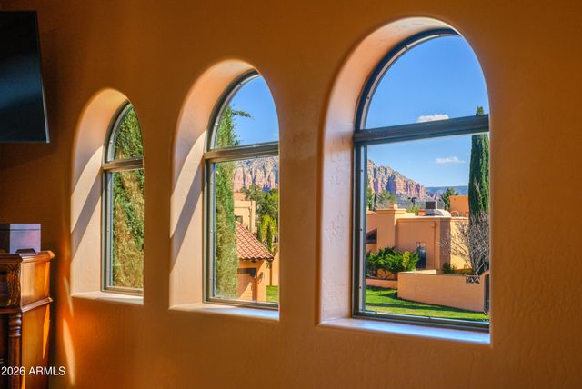 49 RIM TRAIL Circle, Sedona, AZ 86351