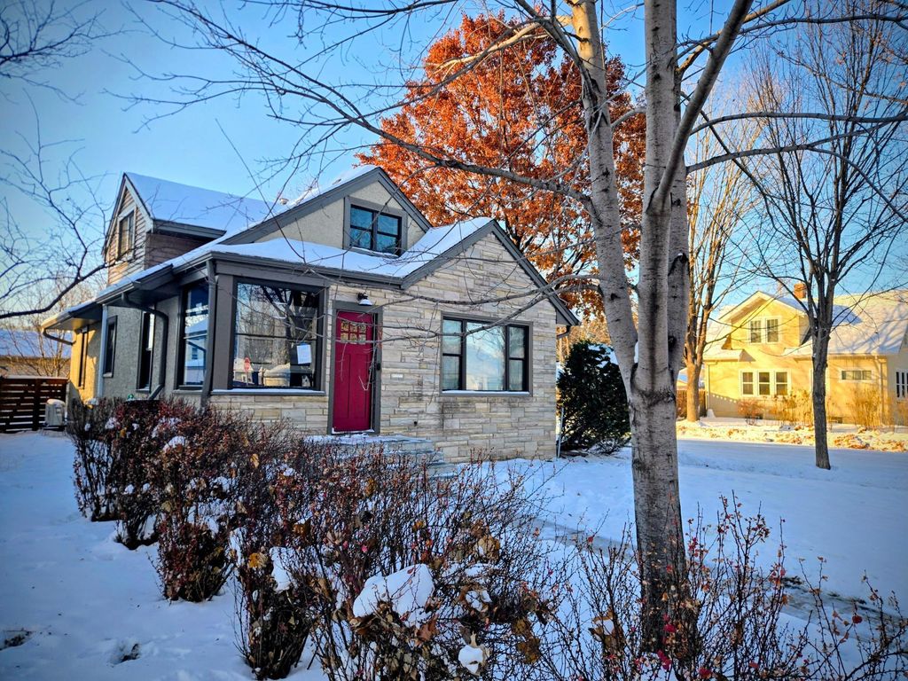 3900 40th Avenue S, Minneapolis, MN 55406