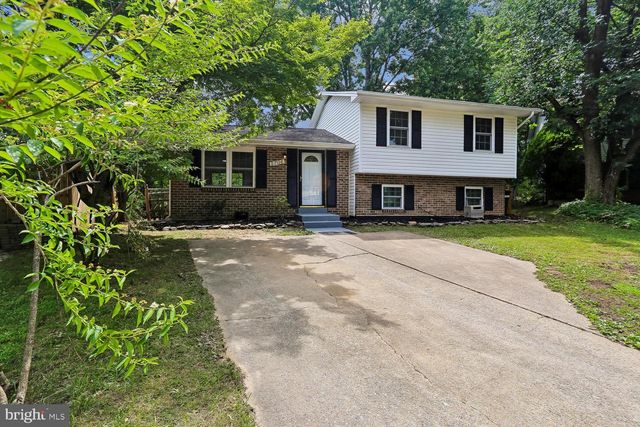 5706 OAK APPLE CT, Burke, VA 22015