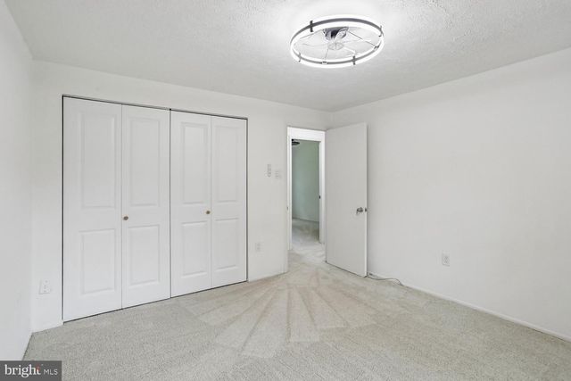 5706 OAK APPLE CT, Burke, VA 22015