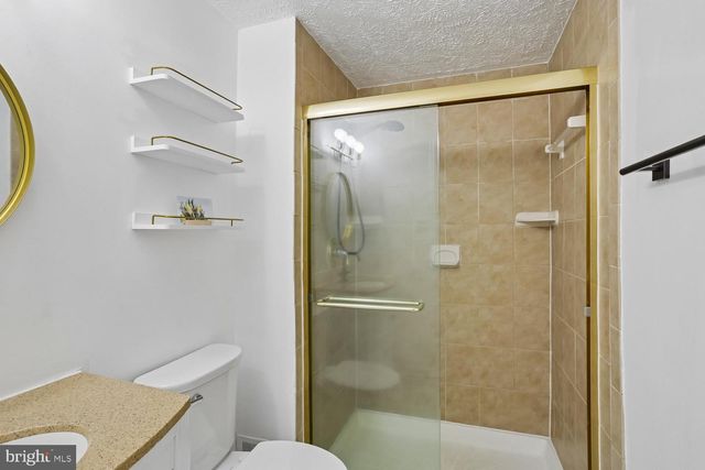5706 OAK APPLE CT, Burke, VA 22015