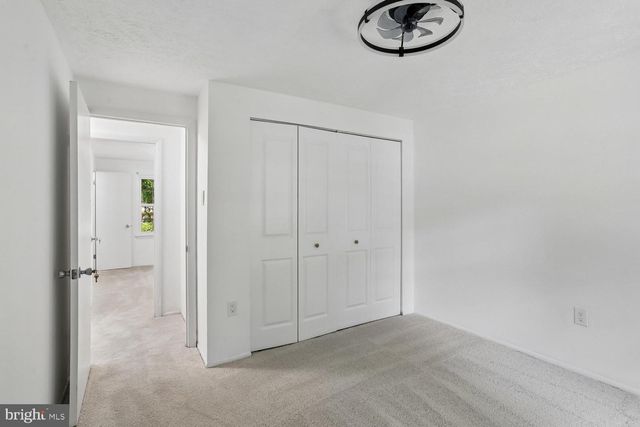 5706 OAK APPLE CT, Burke, VA 22015