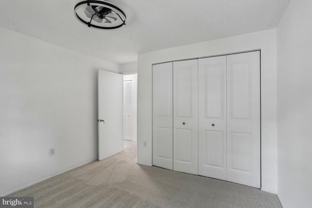 5706 OAK APPLE CT, Burke, VA 22015