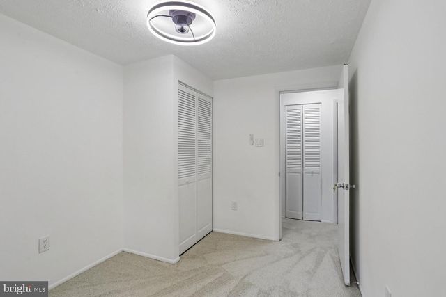 5706 OAK APPLE CT, Burke, VA 22015