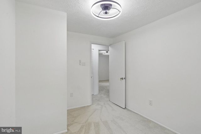 5706 OAK APPLE CT, Burke, VA 22015