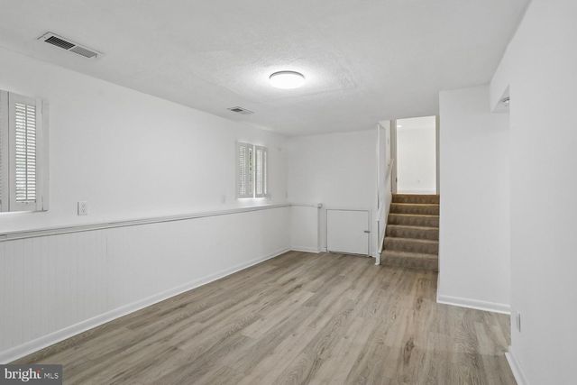 5706 OAK APPLE CT, Burke, VA 22015