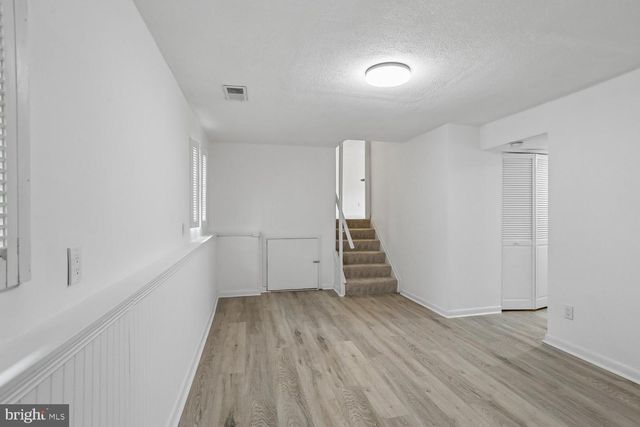 5706 OAK APPLE CT, Burke, VA 22015