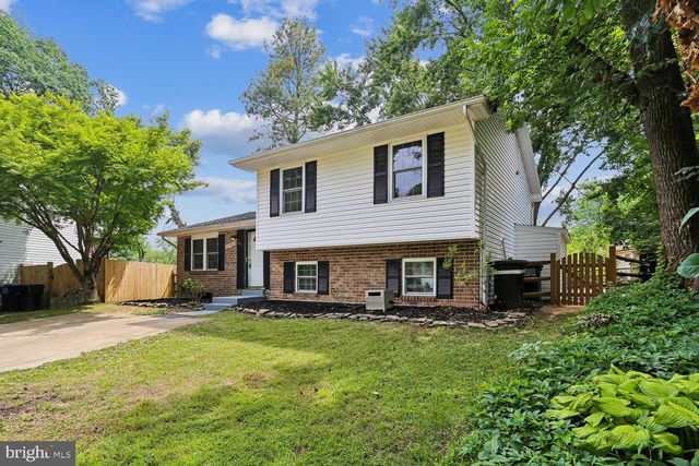 5706 OAK APPLE CT, Burke, VA 22015