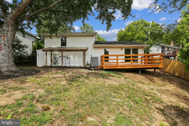 5706 OAK APPLE CT, Burke, VA 22015