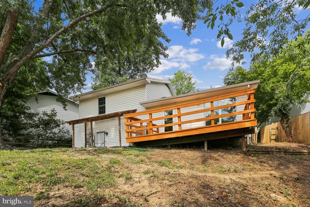 5706 OAK APPLE CT, Burke, VA 22015