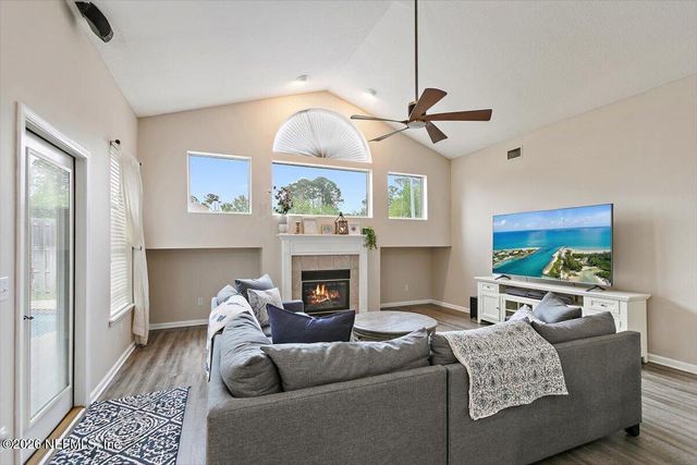 1858 SENTRY OAK Court, Fleming Island, FL 32003