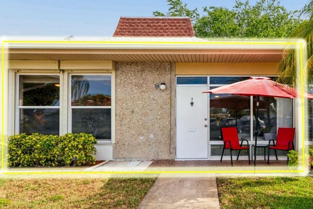 4363 TAHITIAN GARDENS CIRCLE B, Holiday, FL 34691