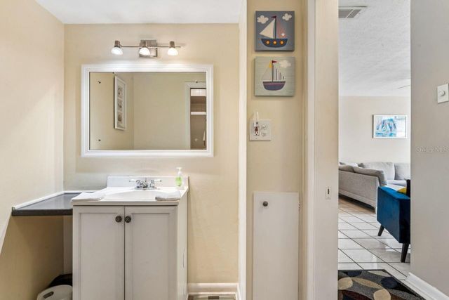 4363 TAHITIAN GARDENS CIRCLE B, Holiday, FL 34691